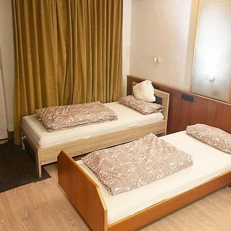 One Room Apartment In برجيش جلادباخ المظهر الخارجي الصورة